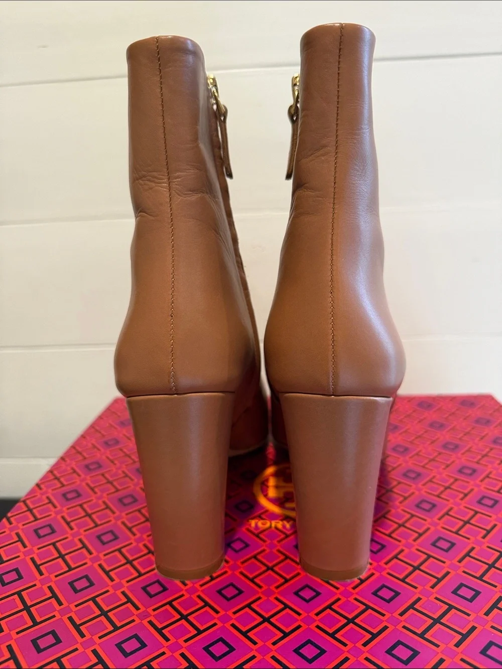 Tory Burch Gigi 70mm Stretch Ankle Boot in Fudge Size 7.5